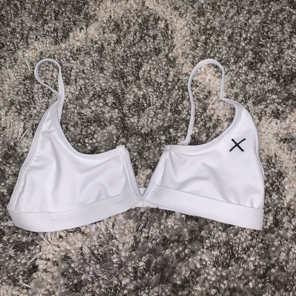 Boutinela top.
